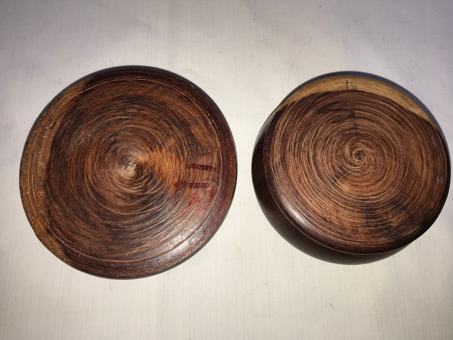 Wooden pots with lids