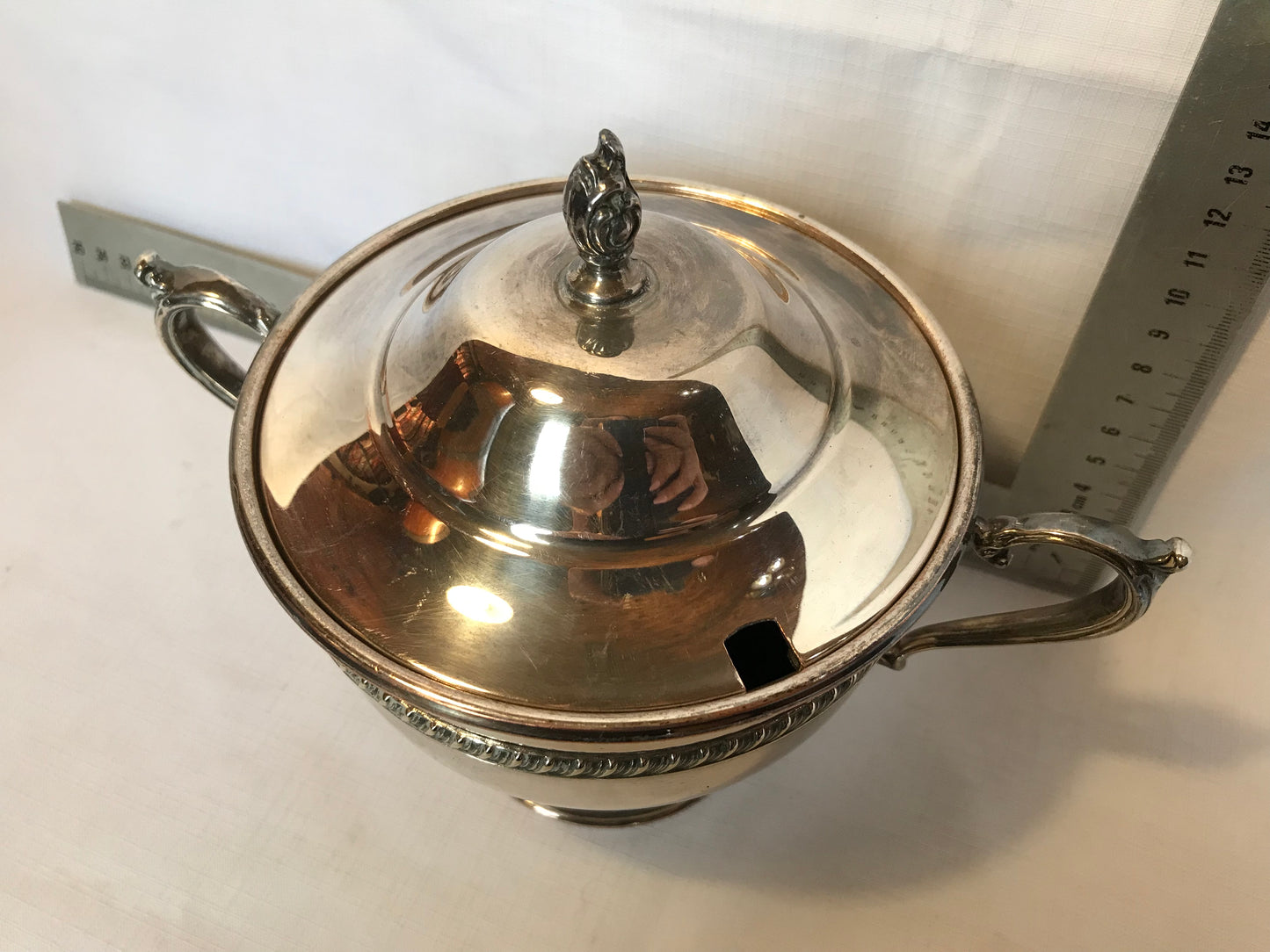 Metal bowl with lid