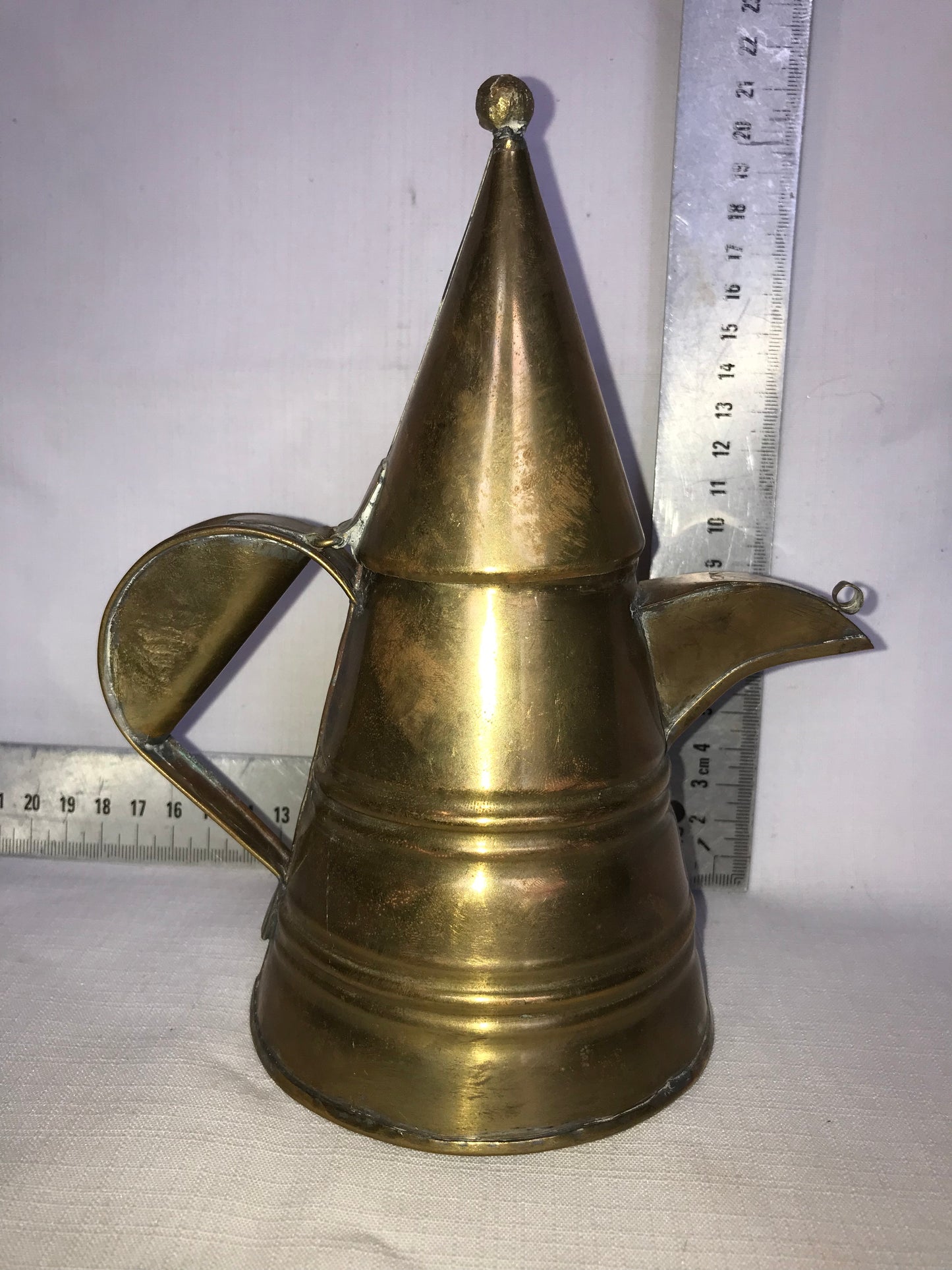 Pointy lip brass tea pot