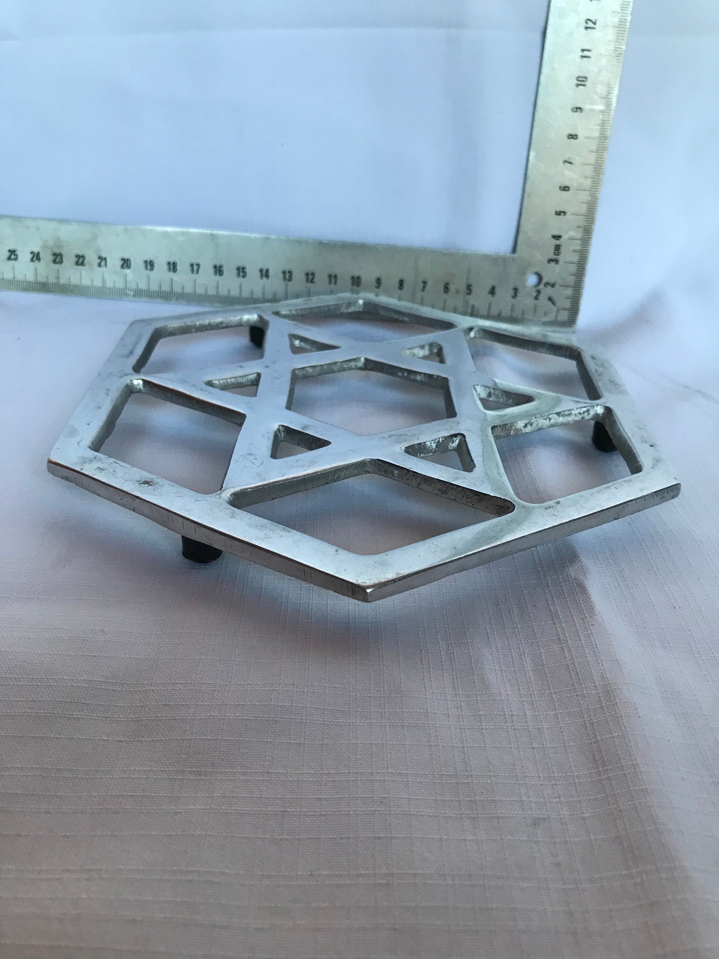 Star design pot stand