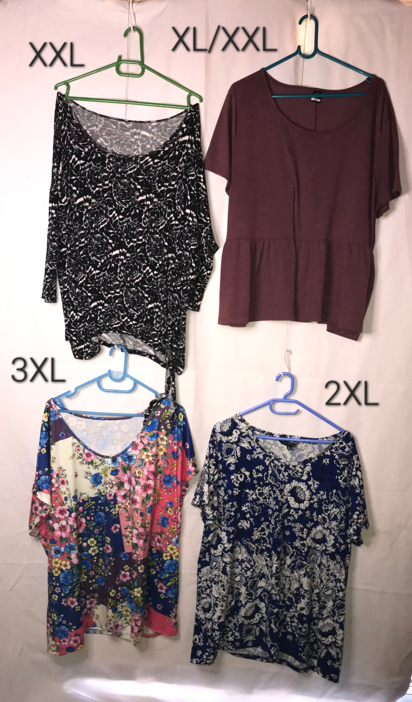 Group of 4 ladies pre-loved plus size tops