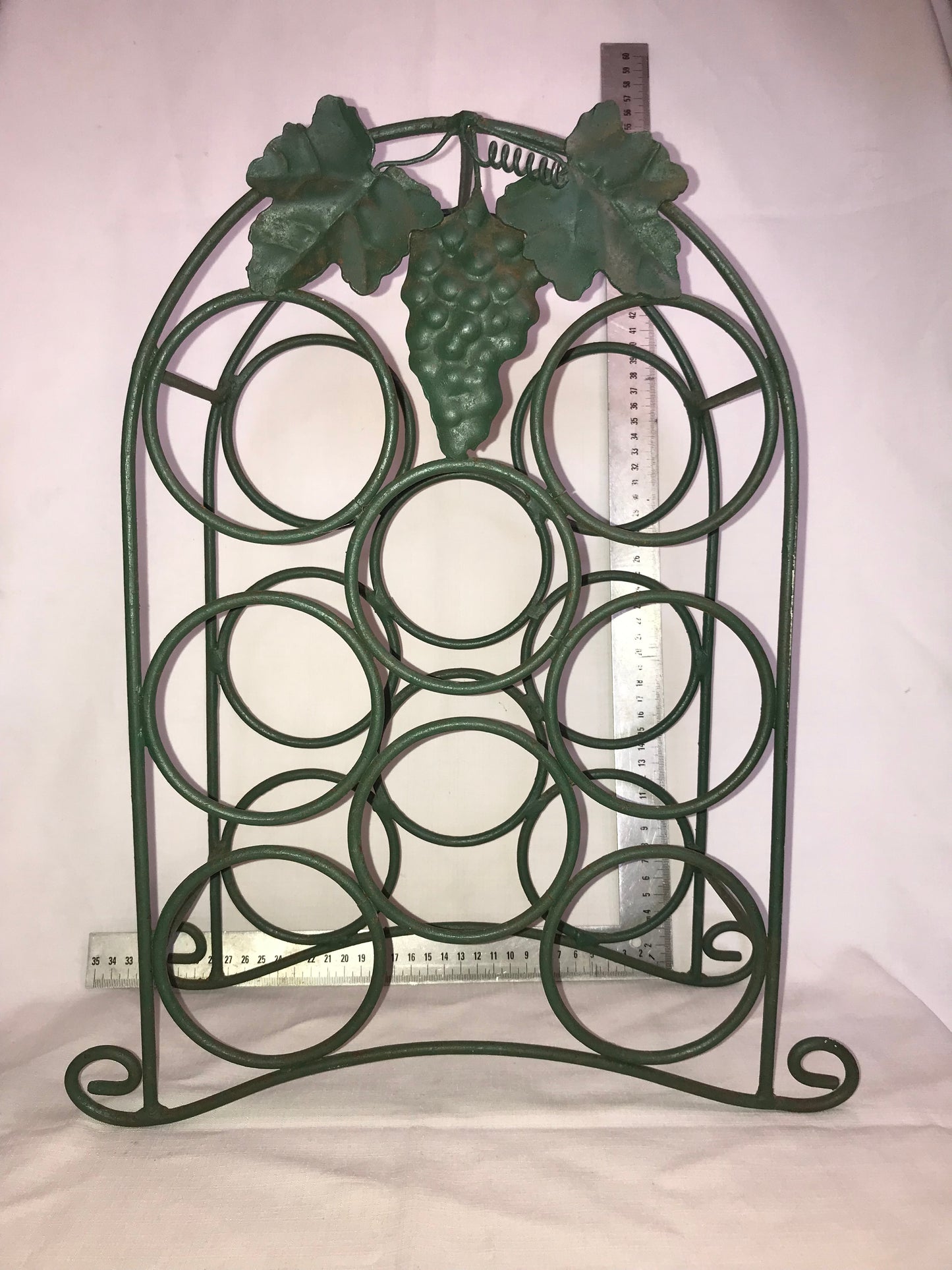 Metal wine rack