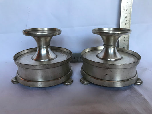 Pair round candle sticks