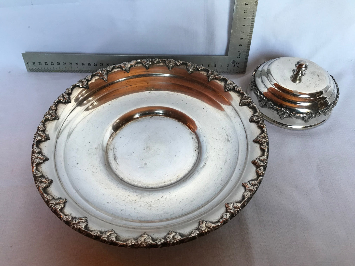 Metal party platter