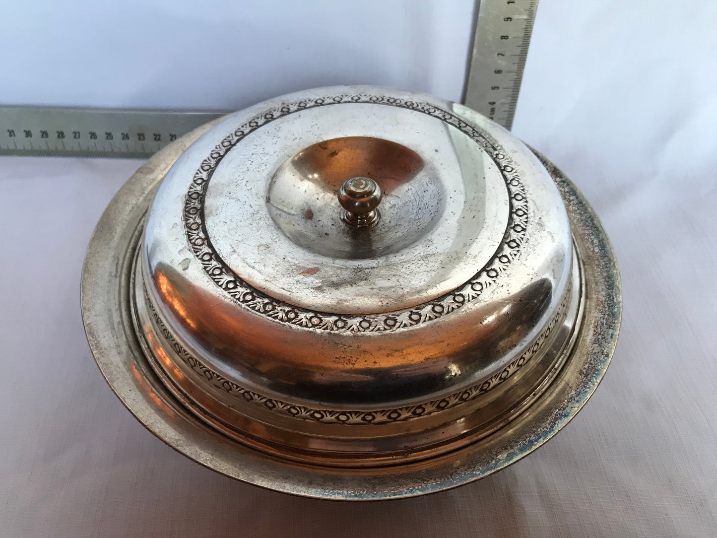 Metal serving dish