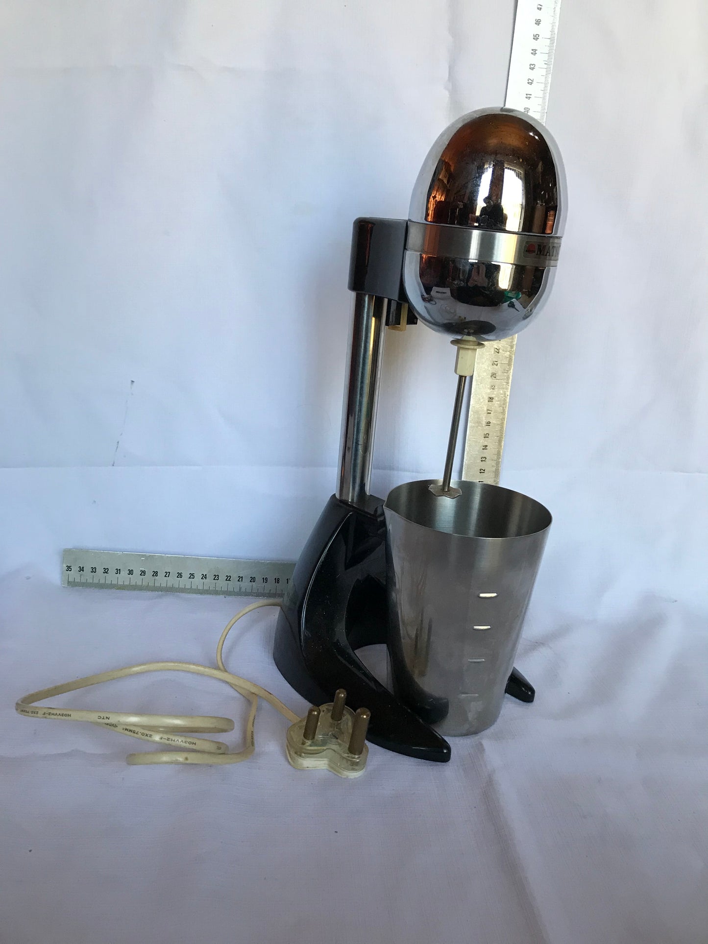 Milkshake machine
