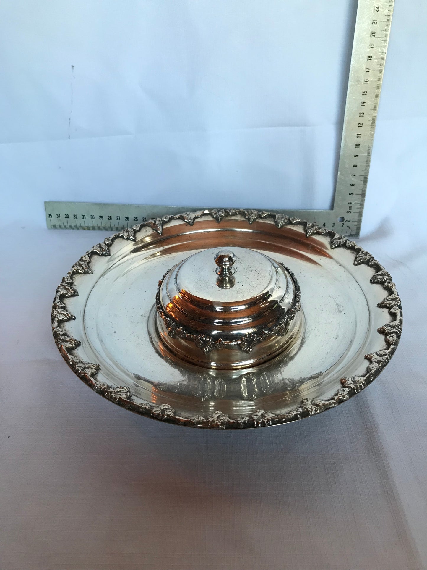 Metal party platter