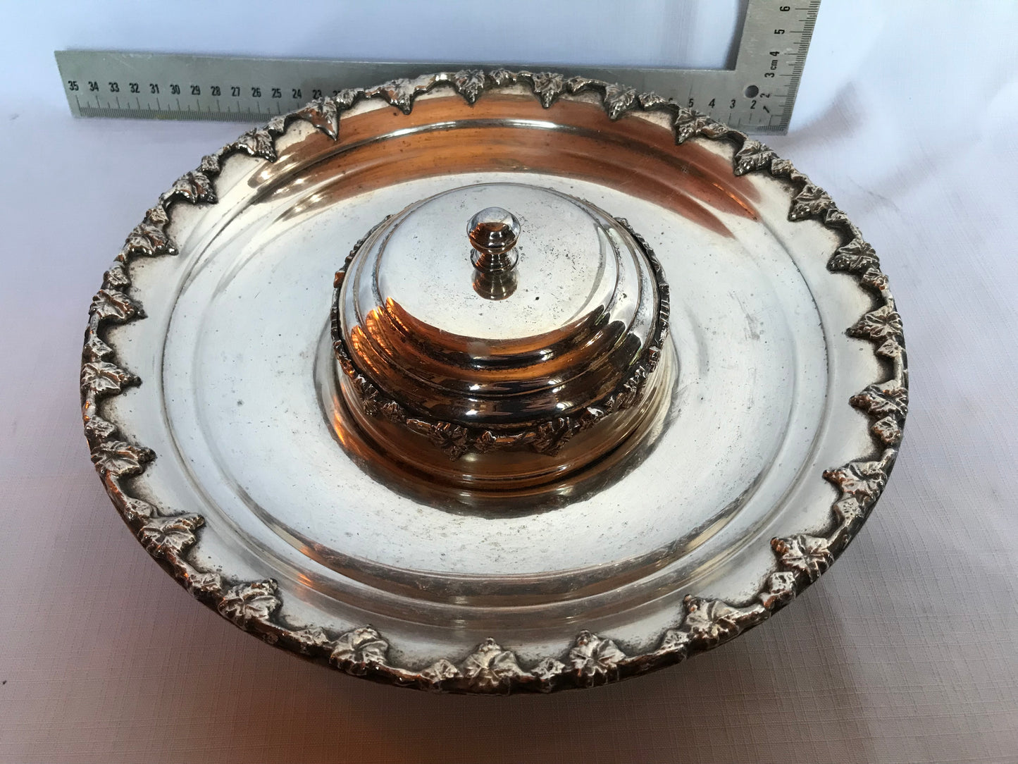 Metal party platter