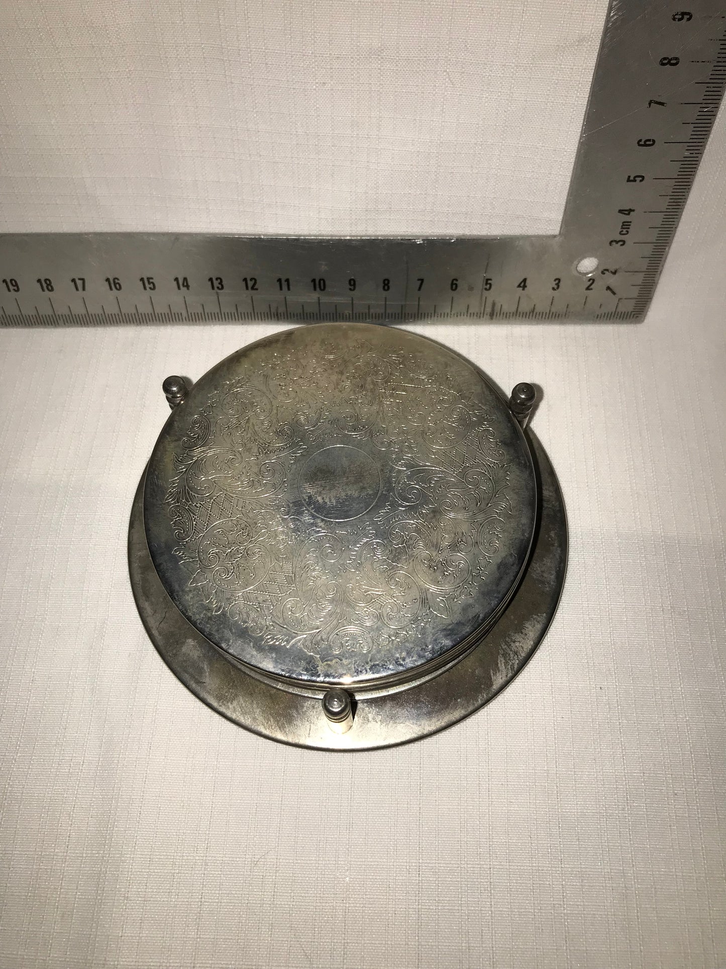 6 Metal coasters on stand