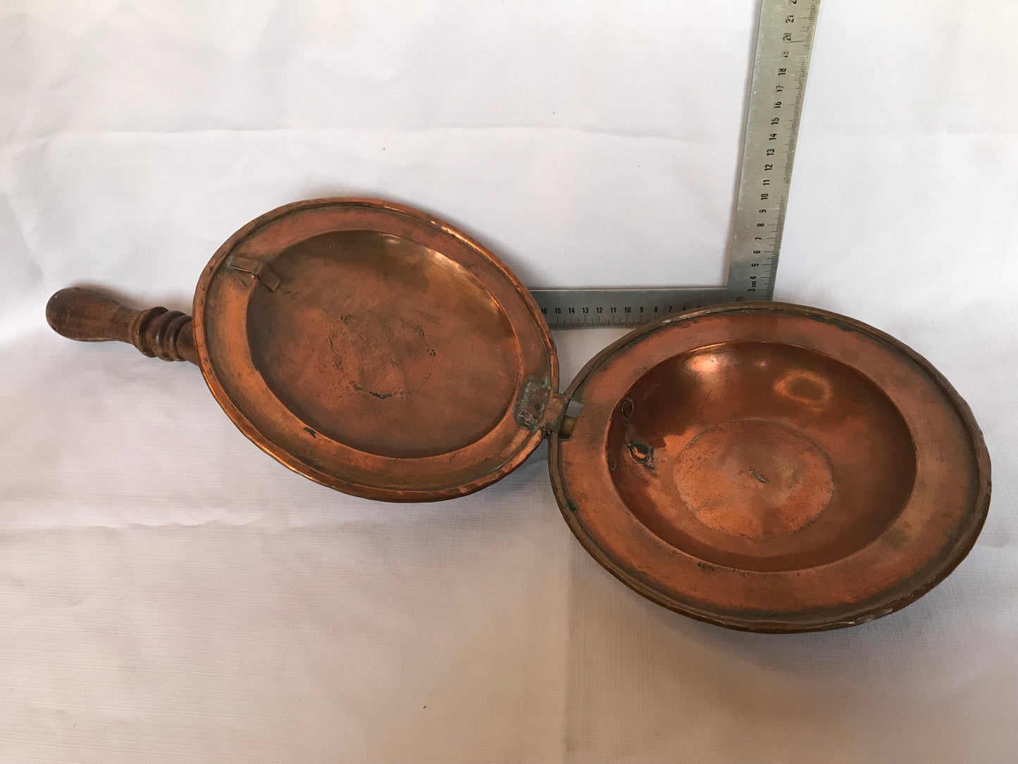 Copper bed warmer with wooden handle