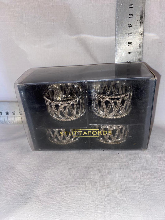 Set of 4 napkin rings