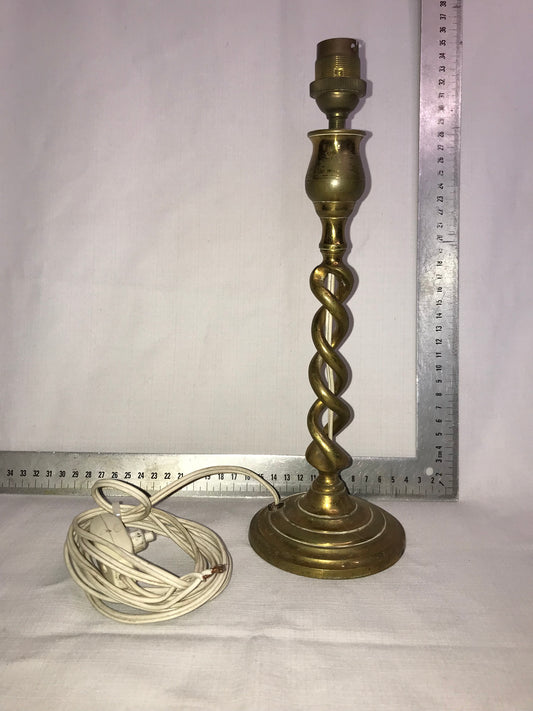 Brass twisted lamp