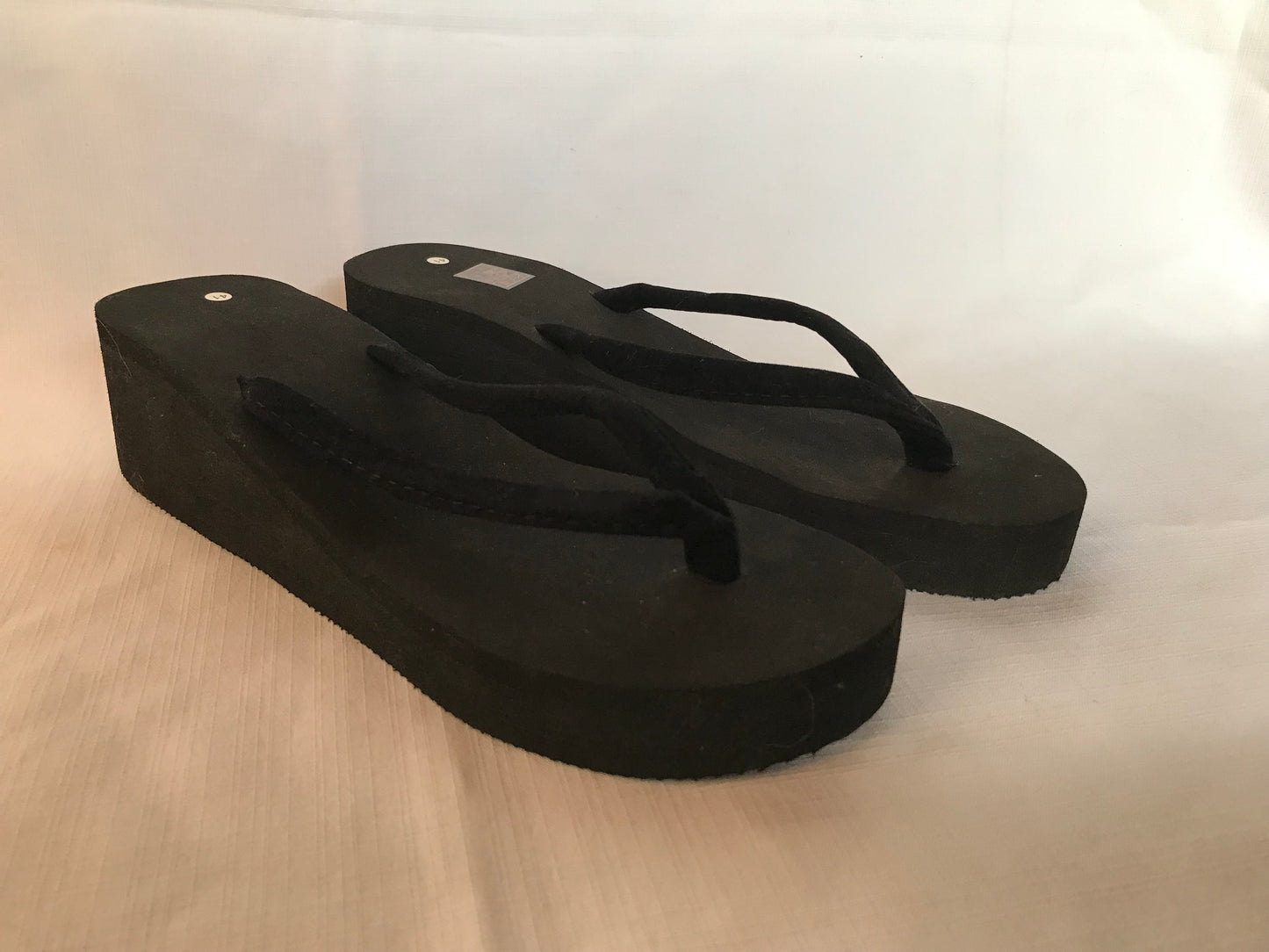Platform flip flops size 7