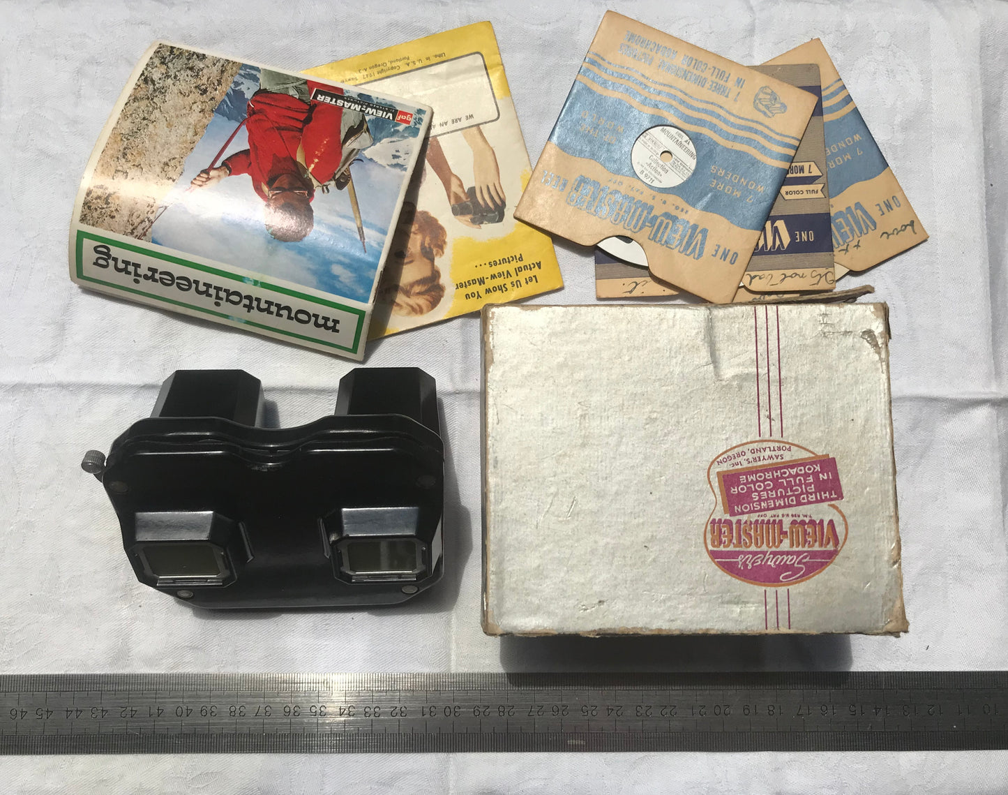Vintage view-master in box with slides