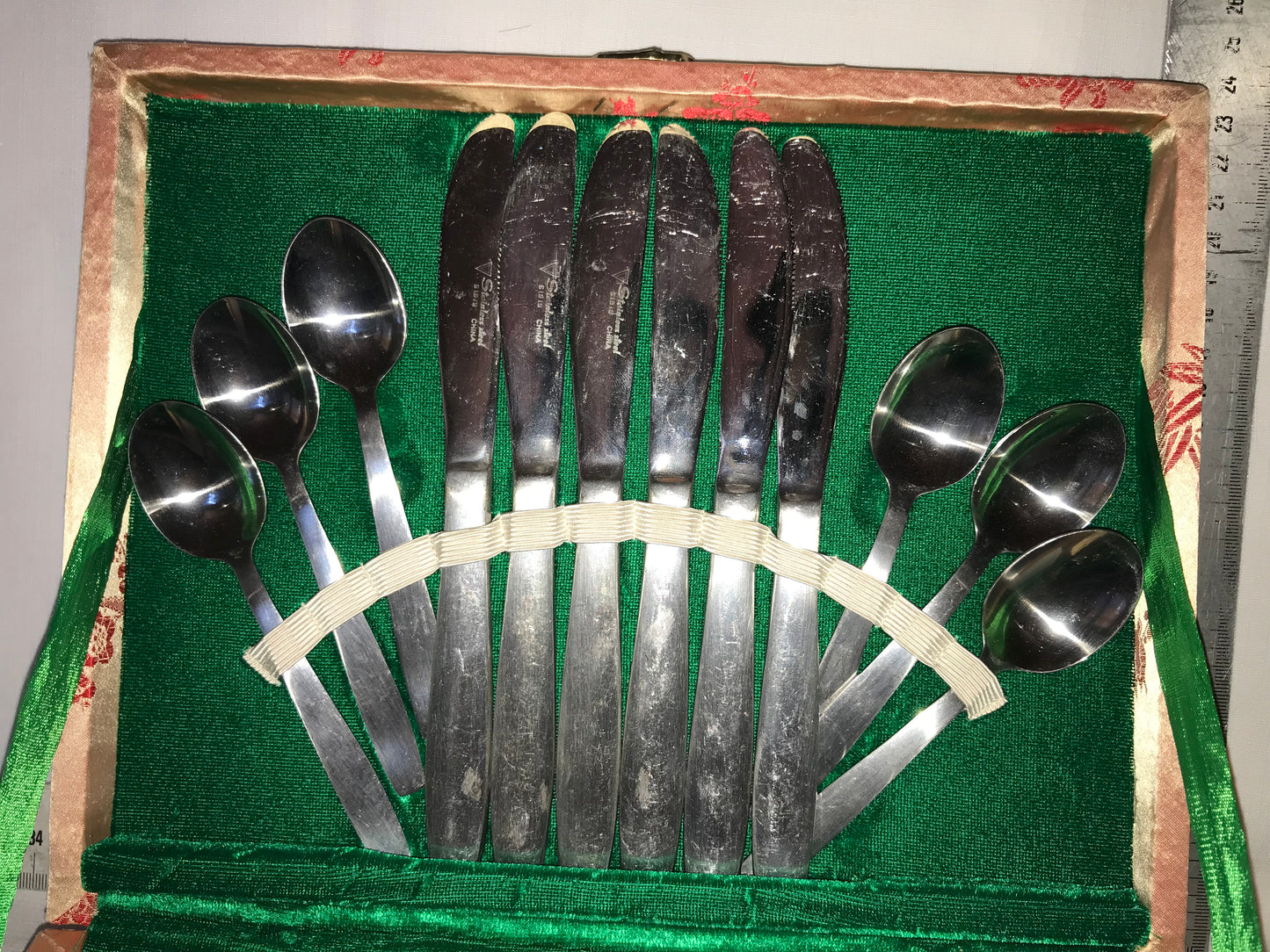24 Piece cutlery set in box