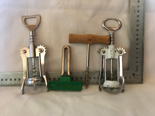 Group of 4 bar accessories