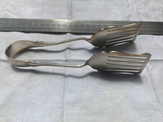 Metal food lifter pre-loved