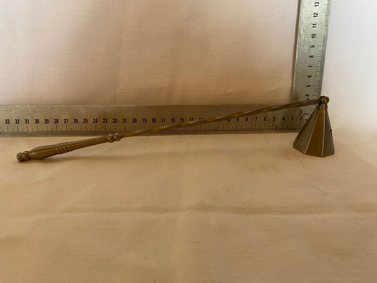 Metal candle snuffer