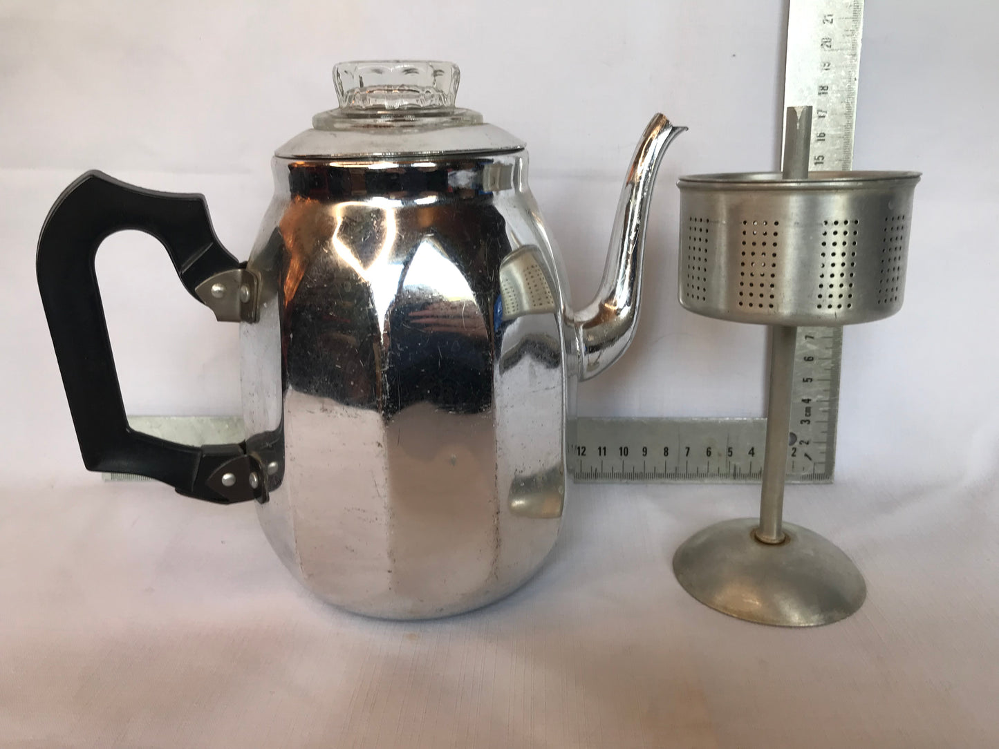 Filter coffee pot with insert