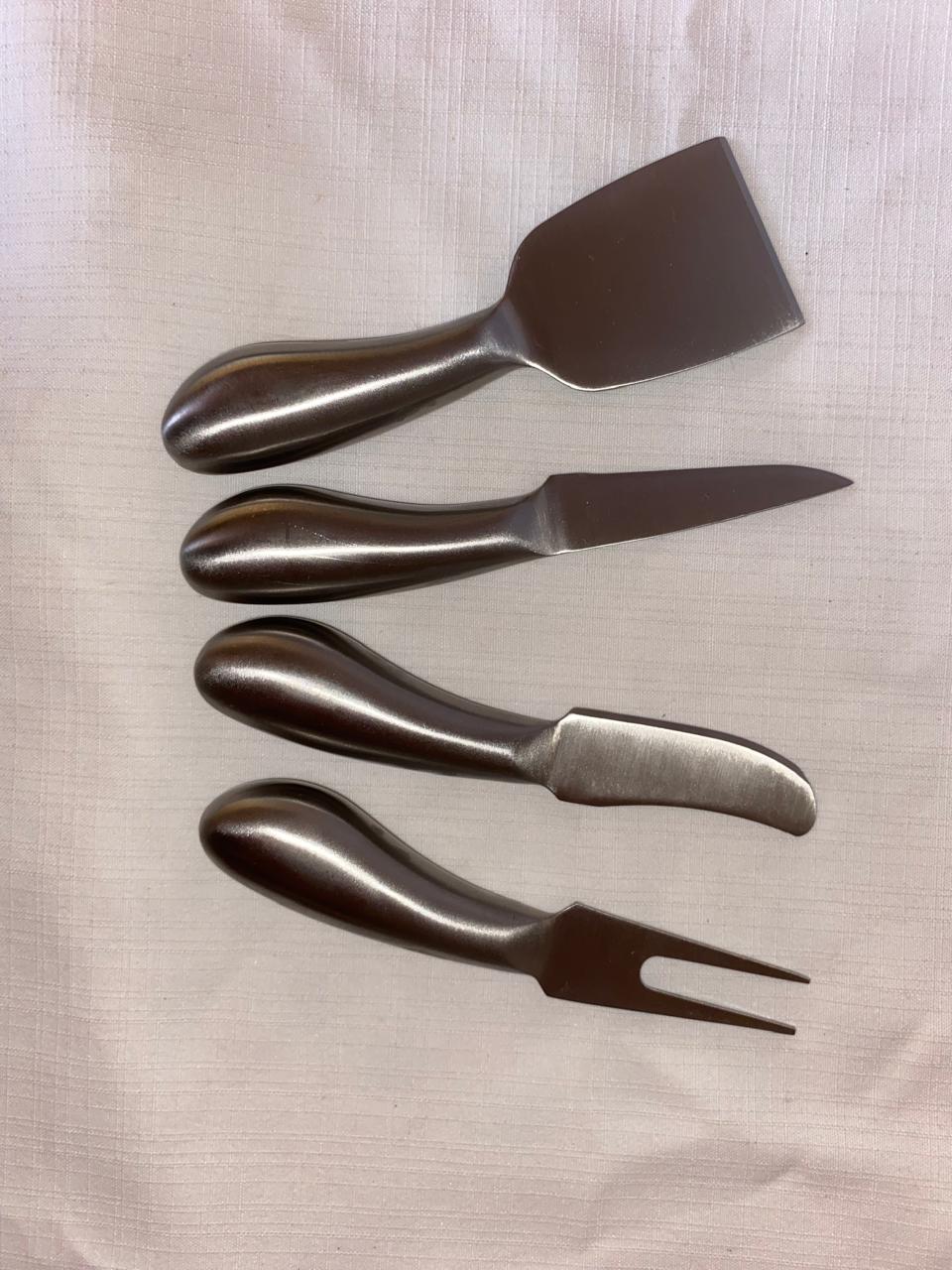 Cheese knife set
